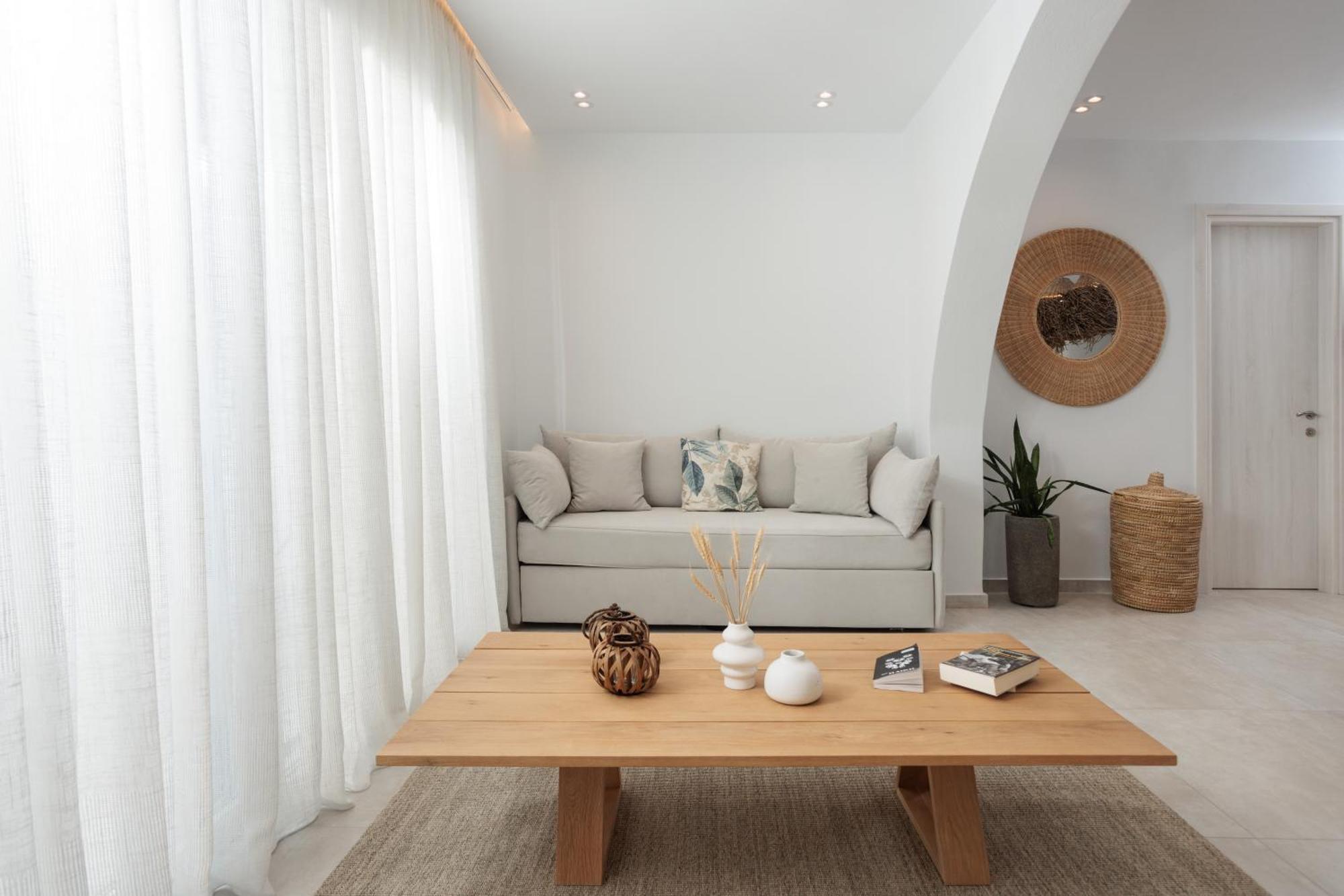 Seanfinity Beachfront Suites Мікрі-Віґла Номер фото