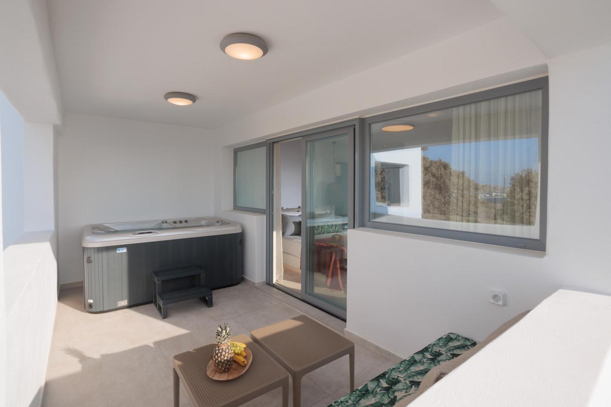 Seanfinity Beachfront Suites Мікрі-Віґла Екстер'єр фото