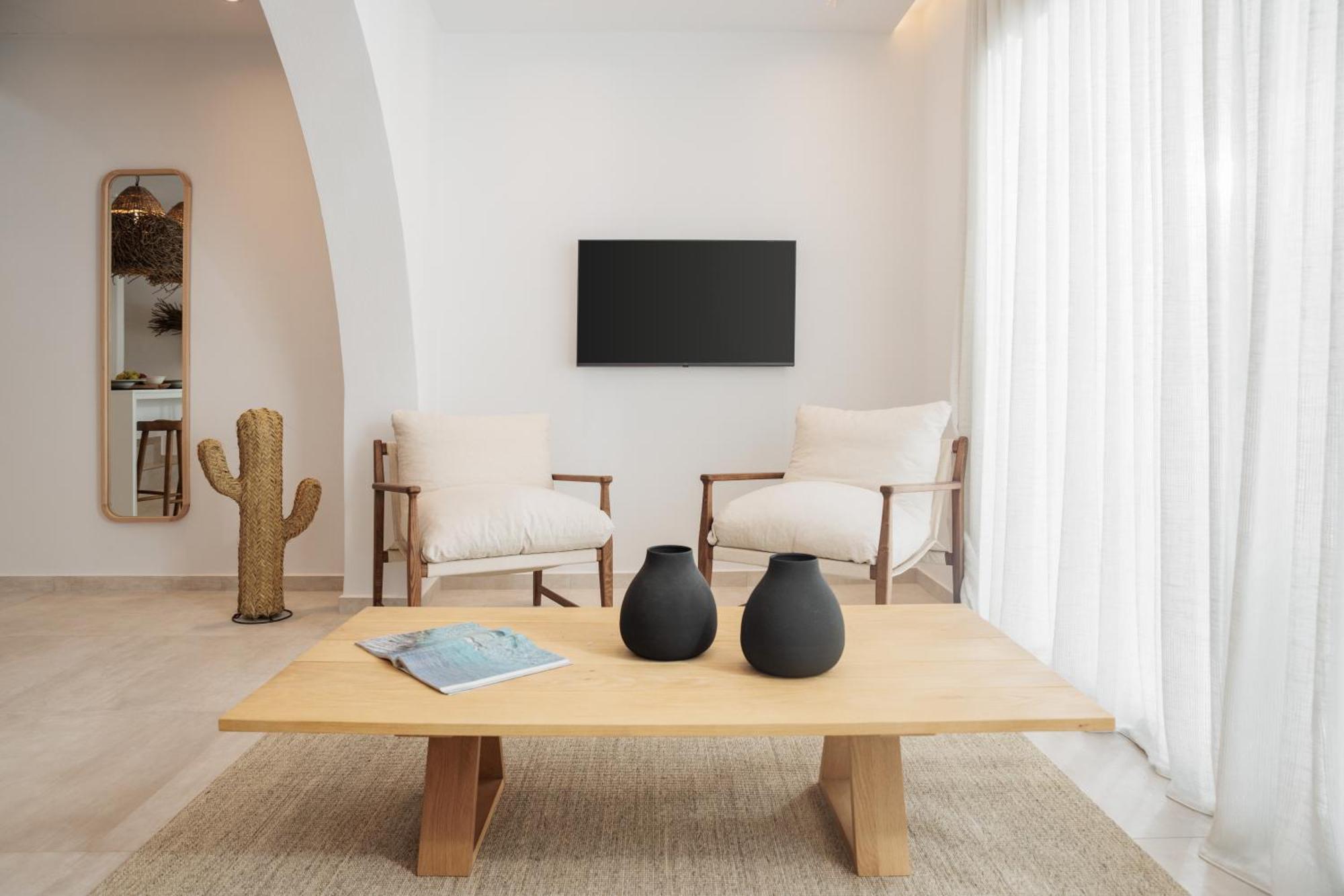 Seanfinity Beachfront Suites Мікрі-Віґла Номер фото